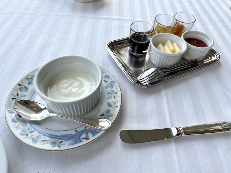 ホテルニューグランドの朝食：アメリカンブレックファスト（ヨーグルト）