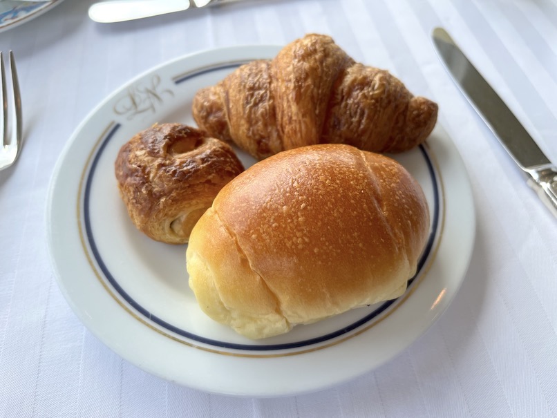 ホテルニューグランドの朝食：アメリカンブレックファスト（パン）