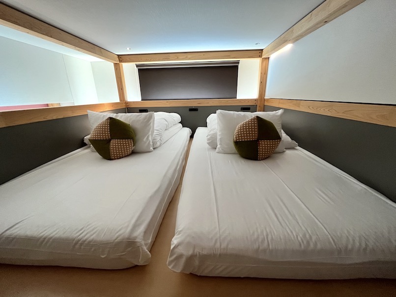 OMO5東京大塚の客室（やぐらルーム）：寝室（ベッド）