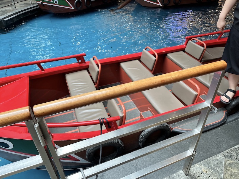 サンパンライド：サンパンボートの船体