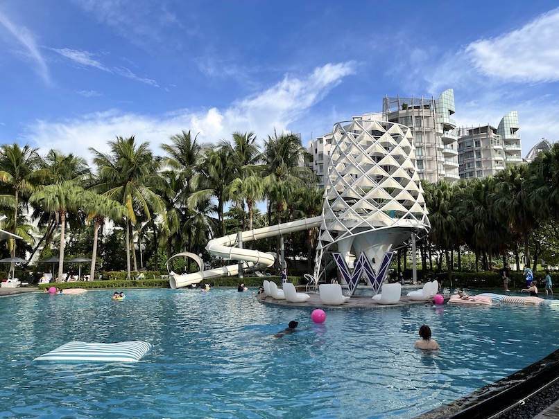 Wシンガポールのプール：大人プール（スライダー）