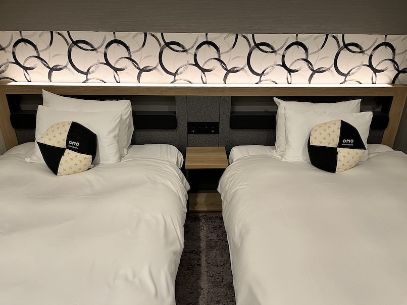 OMO関西空港の客室：ベッドルーム（ベッド2台）