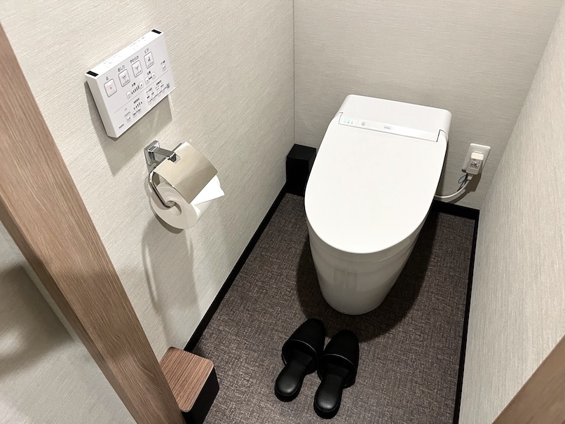 OMO関西空港の客室：トイレ（全景）