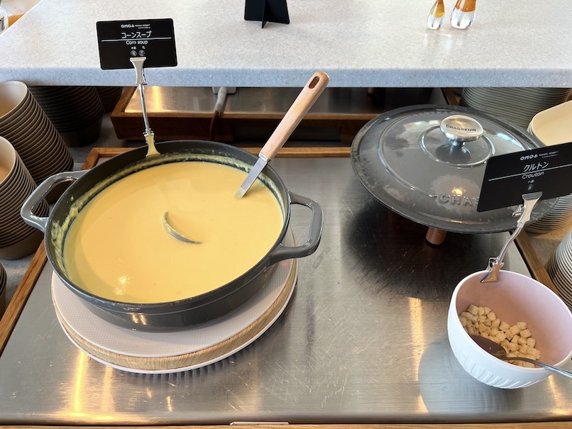 OMO関西空港の朝食：フードカウンター（スープ）