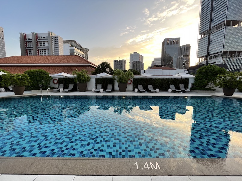 ラッフルズホテル（シンガポール）のプール：プールサイド