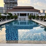 ラッフルズホテル（シンガポール）のプールとジム、ギフトショップ（お土産）をブログレポート！