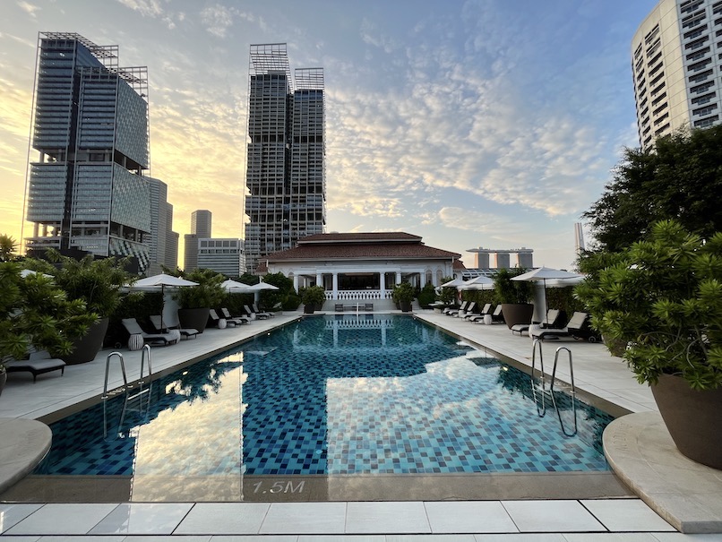 ラッフルズホテル（シンガポール）のプール：全景2