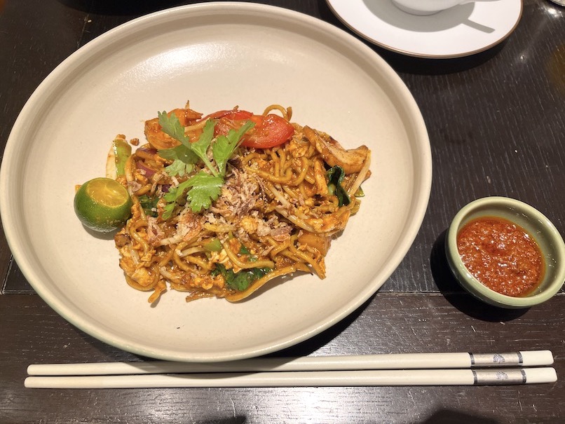 ラッフルズホテル（シンガポール）の朝食：実食（ミーゴレン）