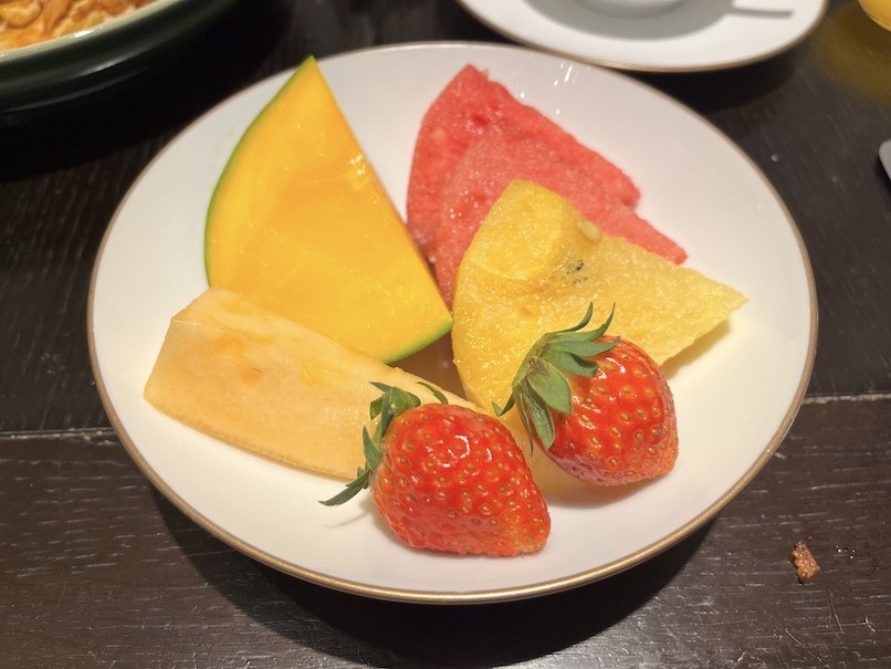 ラッフルズホテル（シンガポール）の朝食：実食（フルーツ）