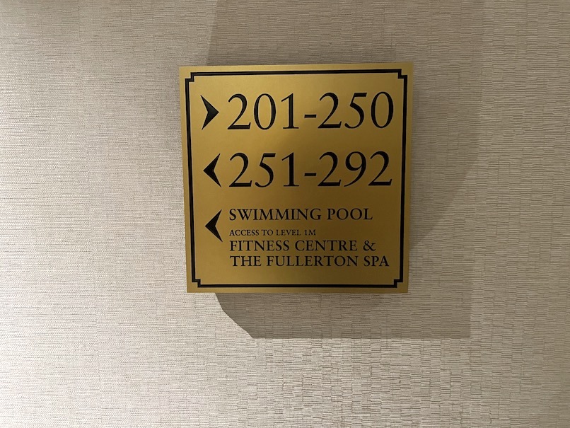 フラトンホテル（シンガポール）のプールとジム：場所とアクセス