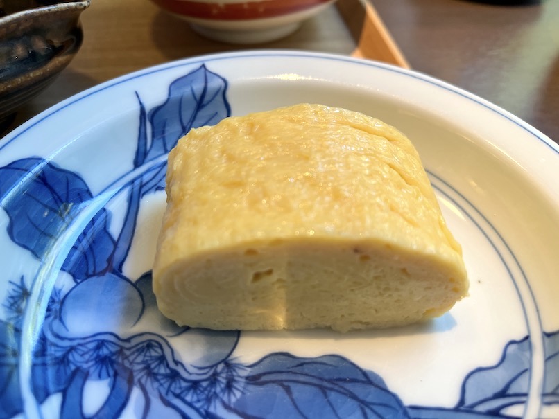 ふふ熱海の朝食：和食（だし巻き卵）