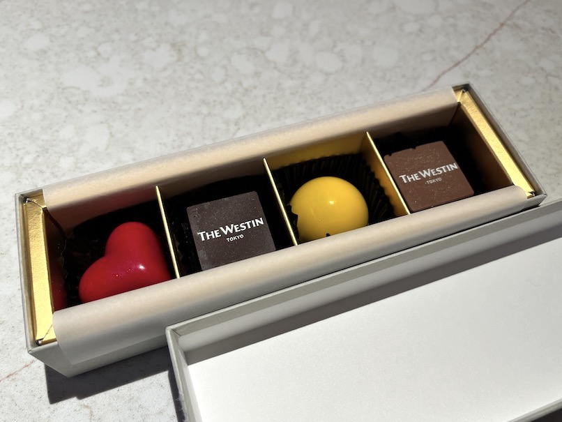 ウェスティンホテル東京の客室：ウェルカムギフト（チョコレートBOX）