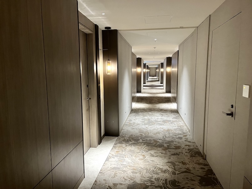 長崎マリオットホテルの内観：内廊下