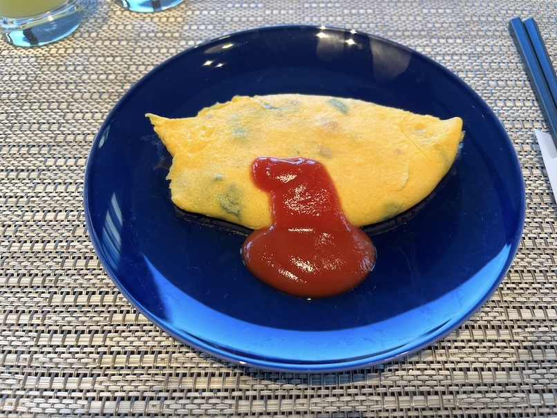 朝食ビュッフェの実食：メイン（オムレツ）