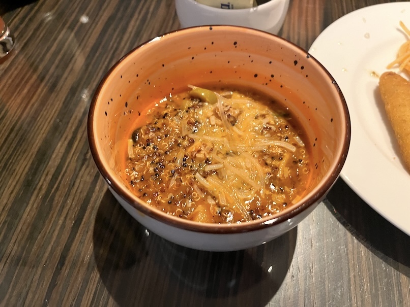 JWマリオット（ドバイ）のエグゼクティブラウンジ：カクテルタイム（実食3）
