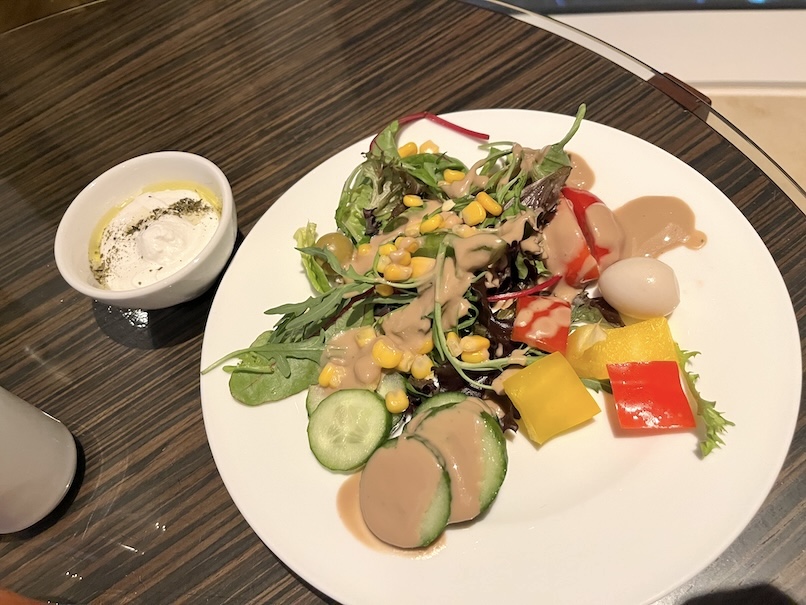 JWマリオット（ドバイ）のエグゼクティブラウンジ：カクテルタイム（実食1）