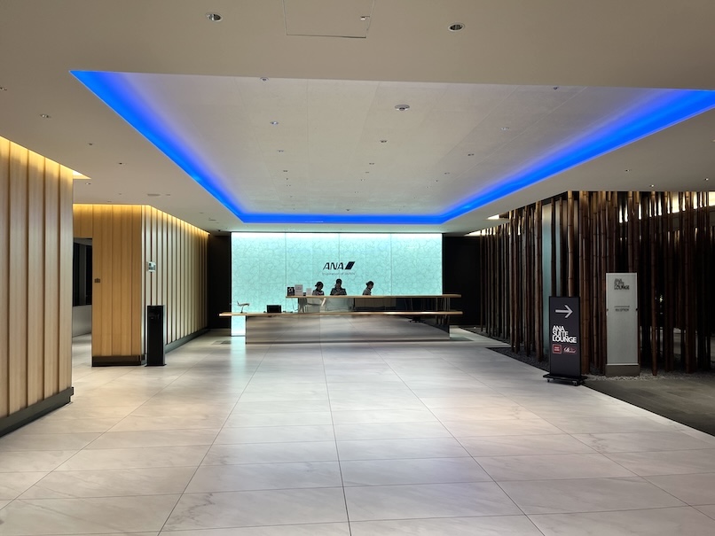 羽田空港国際線第2ターミナル「ANAラウンジ」：内観（レセプション）