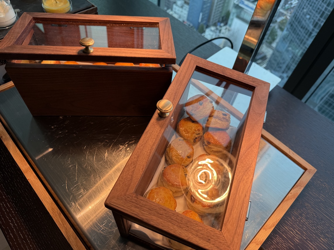 クラブラウンジのアフタヌーンティー:フード(スコーン)