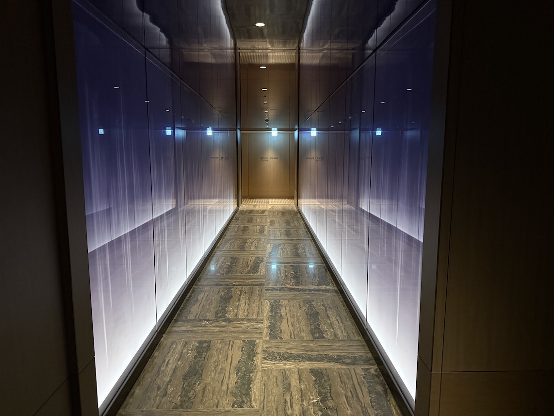 JWマリオットホテルの客室：内廊下