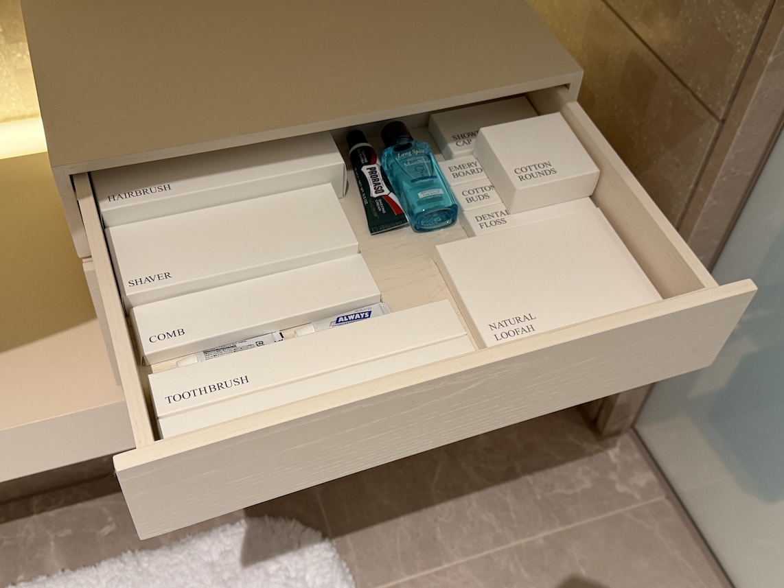 JWマリオットホテルの客室：アメニティー（歯ブラシなど）