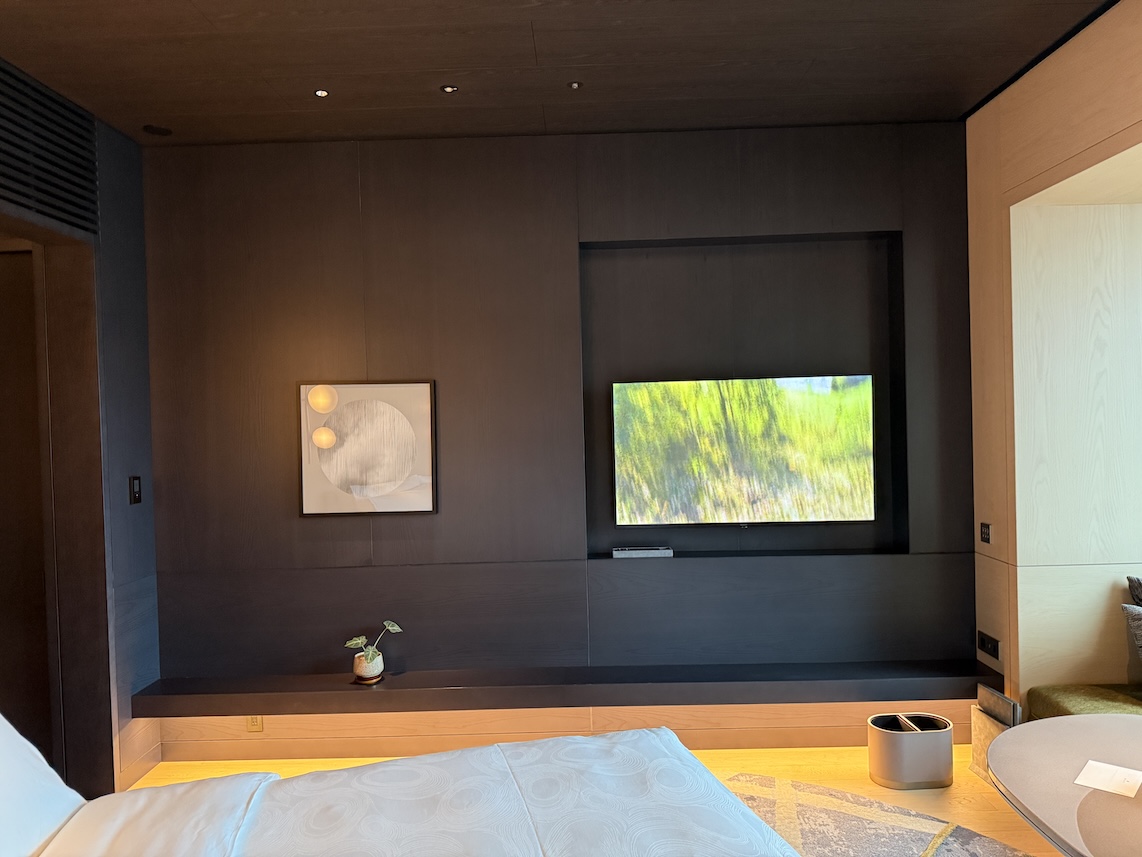 JWマリオットホテルの客室：ベッドルーム（TV）