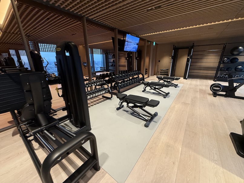 JWマリオットホテルのジム：ウェイト器具