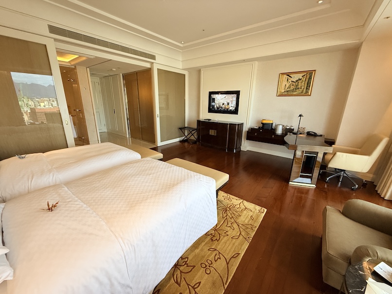 オークラプレステージ台北の客室:寝室(TV台)