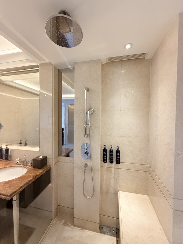 オークラプレステージ台北の客室:バスルーム(シャワー)