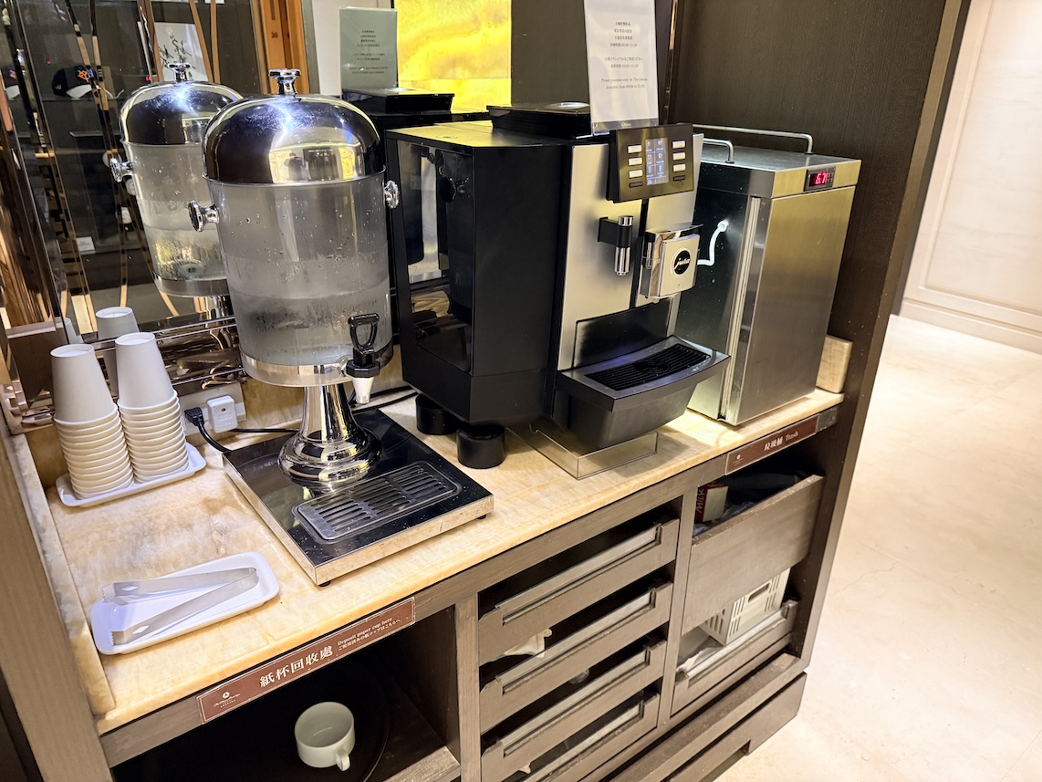 オークラプレステージ台北のフィットネス:ラウンジ(ドリンク)