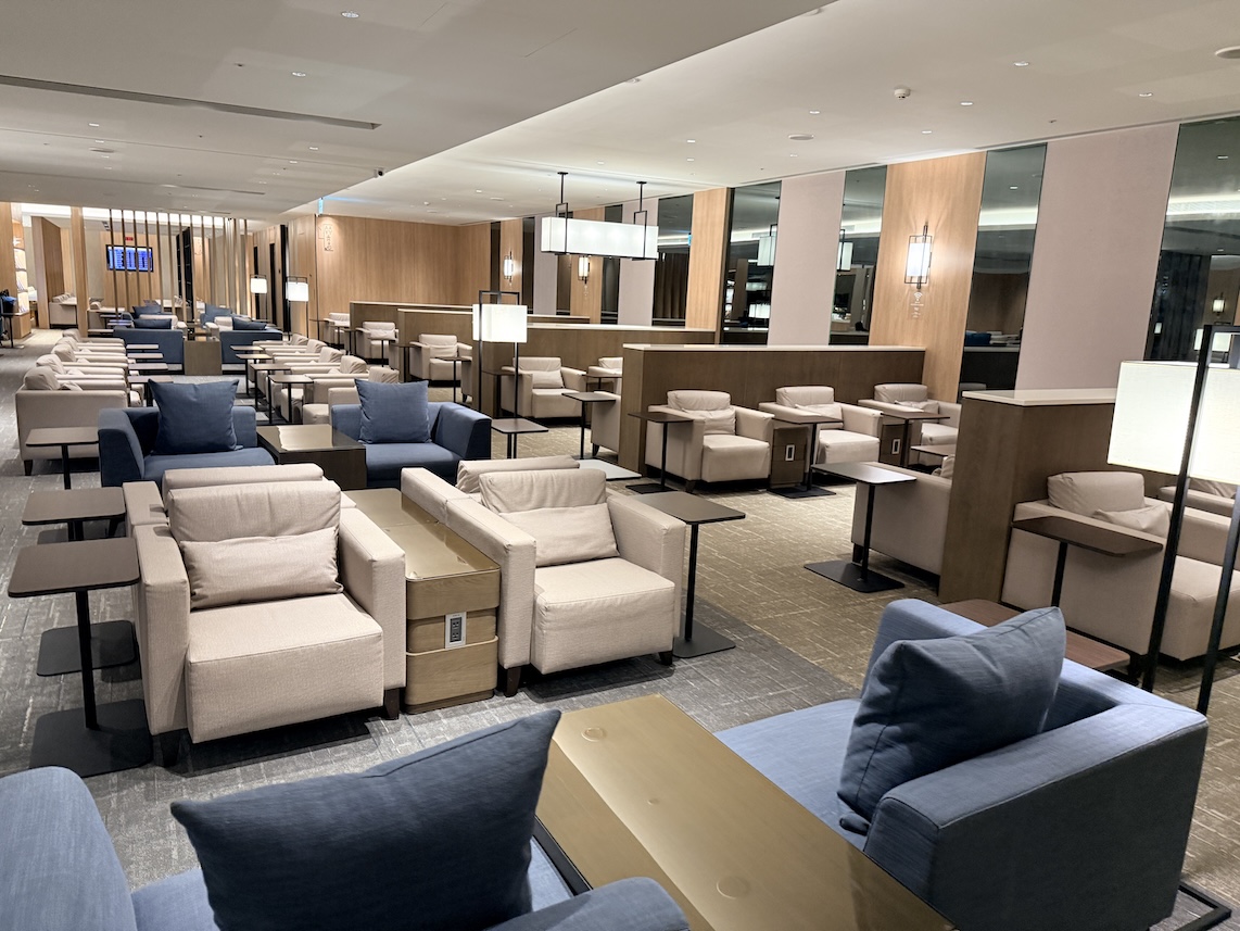 台北松山空港「AIRLINES VIP LOUNGE」の内観