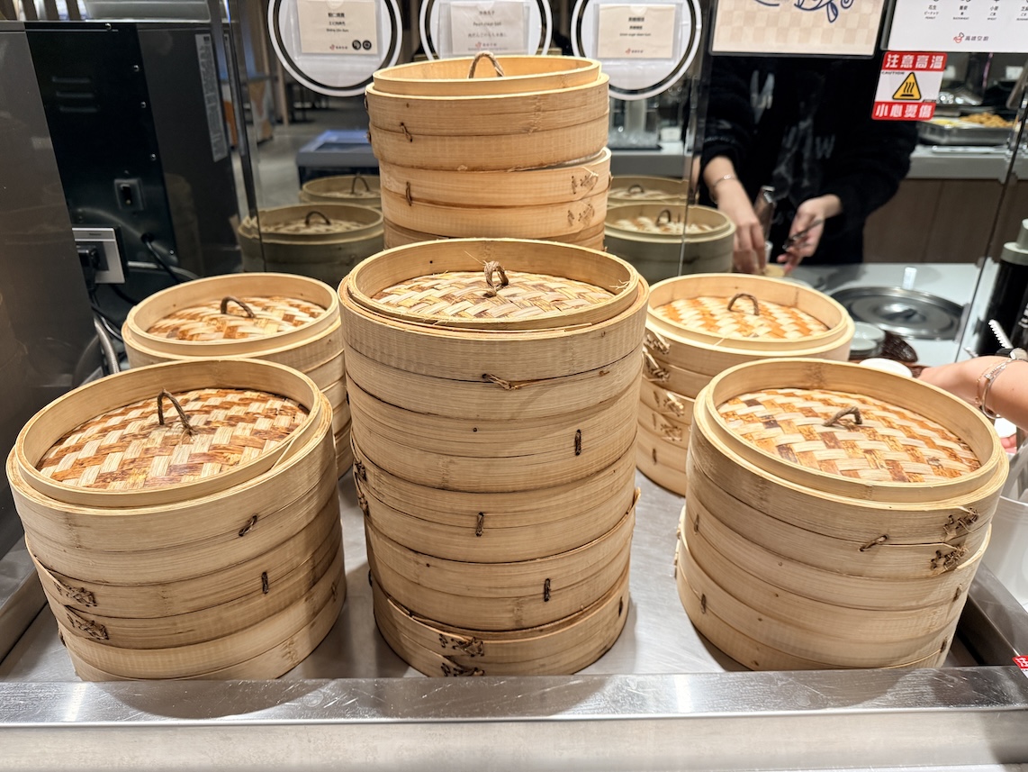 台北松山空港「AIRLINES VIP LOUNGE」の食事（点心）