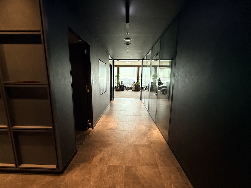 羽田空港「センチュリオンラウンジ」のアプローチ