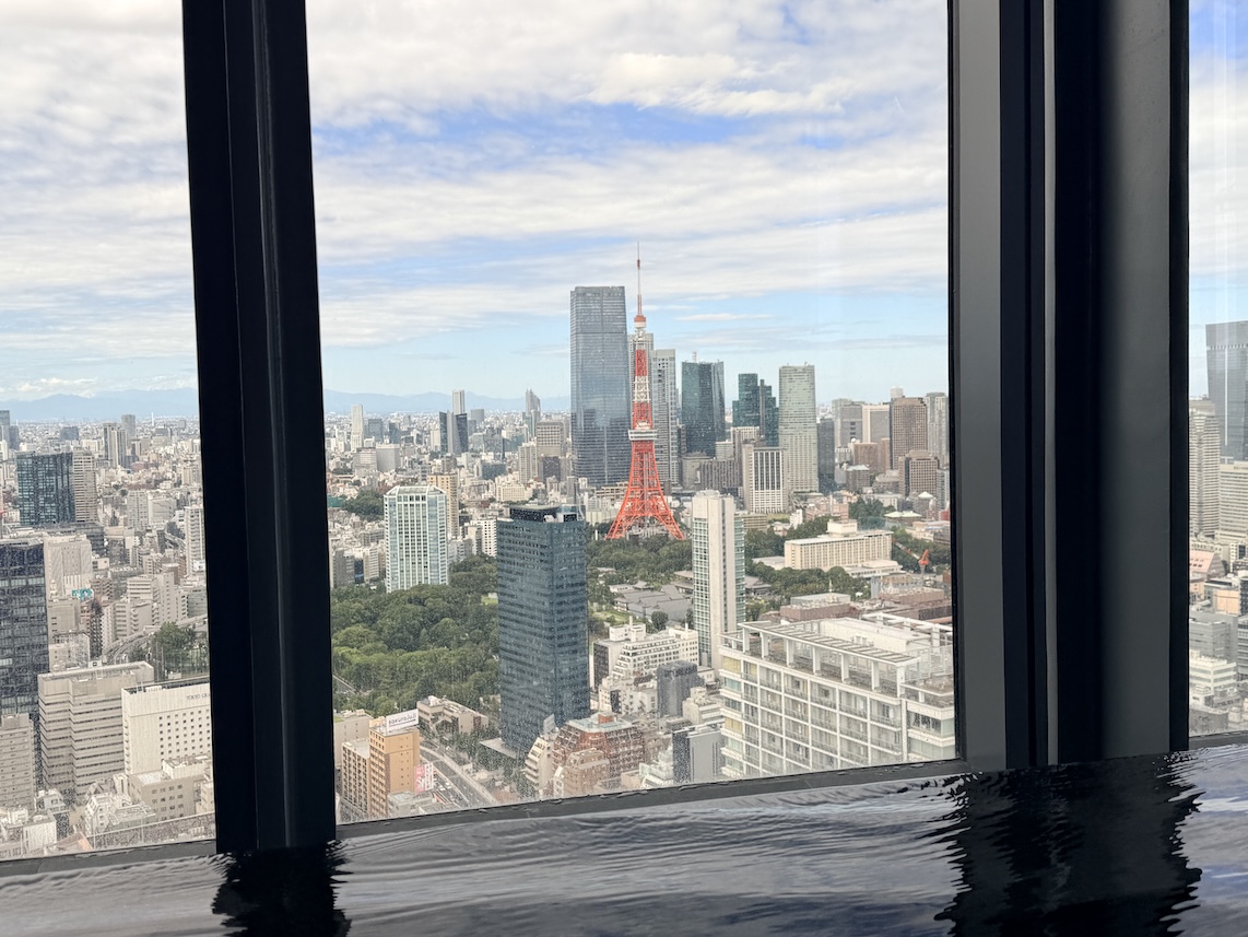 フェアモント東京のプール（眺望）